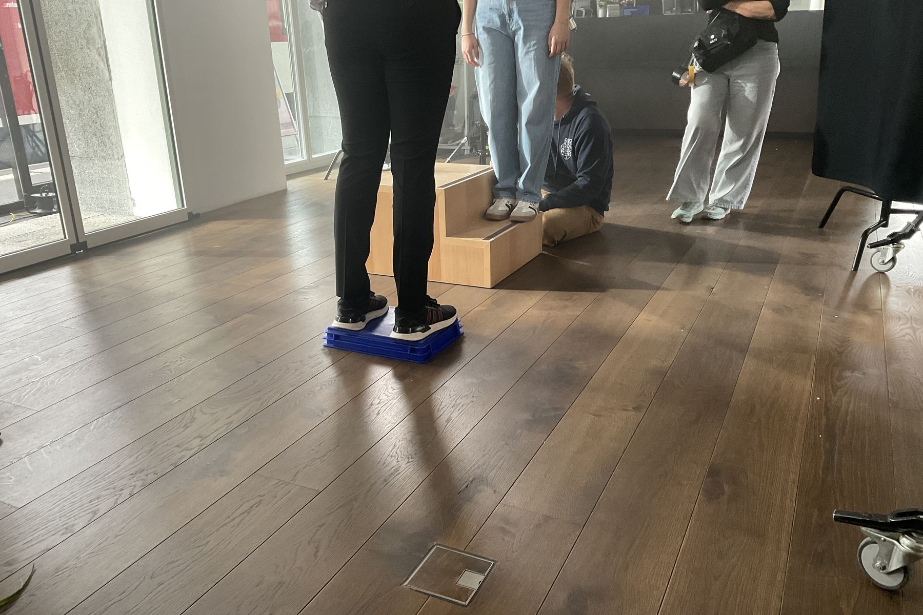 Warten auf die nächste Einstellung